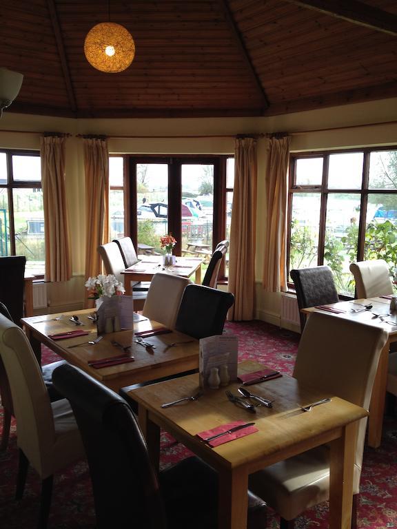 The Lazy Otter Bed and Breakfast Stretham Buitenkant foto